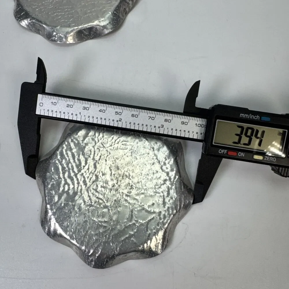 VTG 1950s Hammered Aluminum Set 3 Coasters Scalloped Rim Silver 4